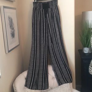 PALAZZO PANTS